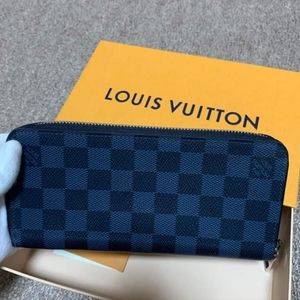 Unisex Graphite Zipper Wallet